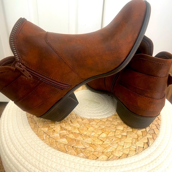 NEW American Rag booties - Picture 1 of 5